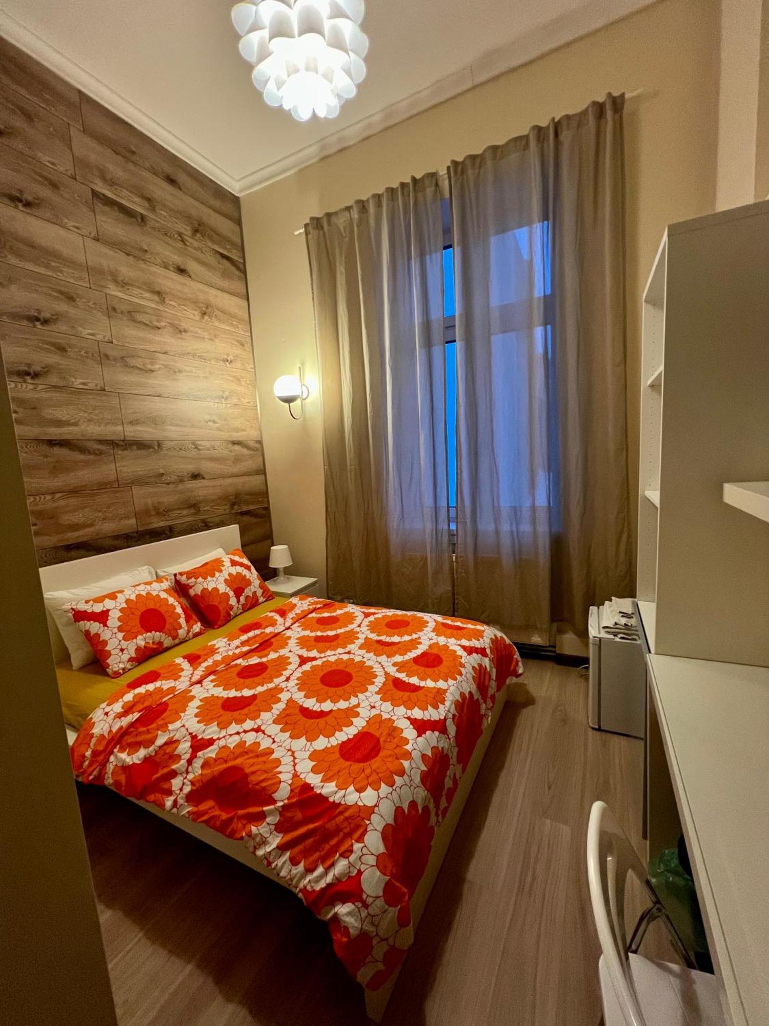 Fox Hostal