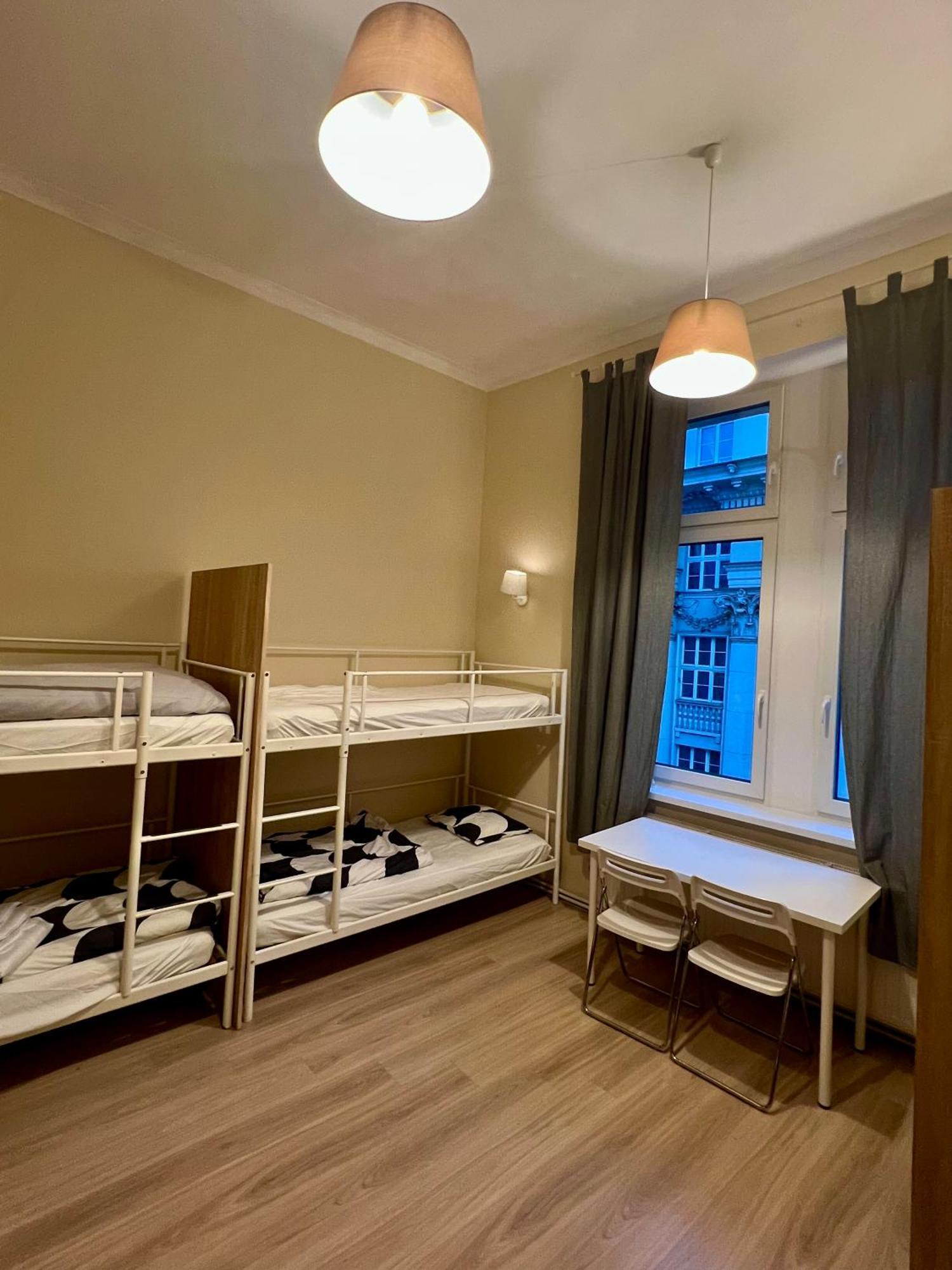 Fox Hostal *